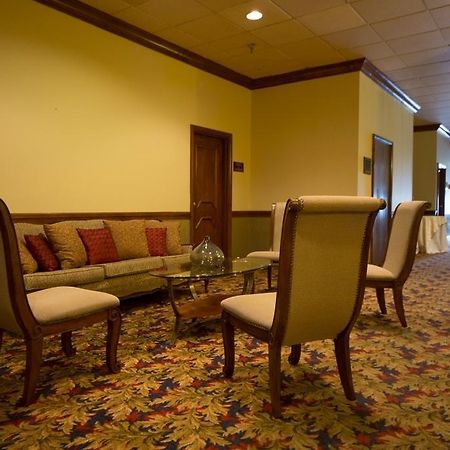 Boarders Inn And Suites - Marion Extérieur photo